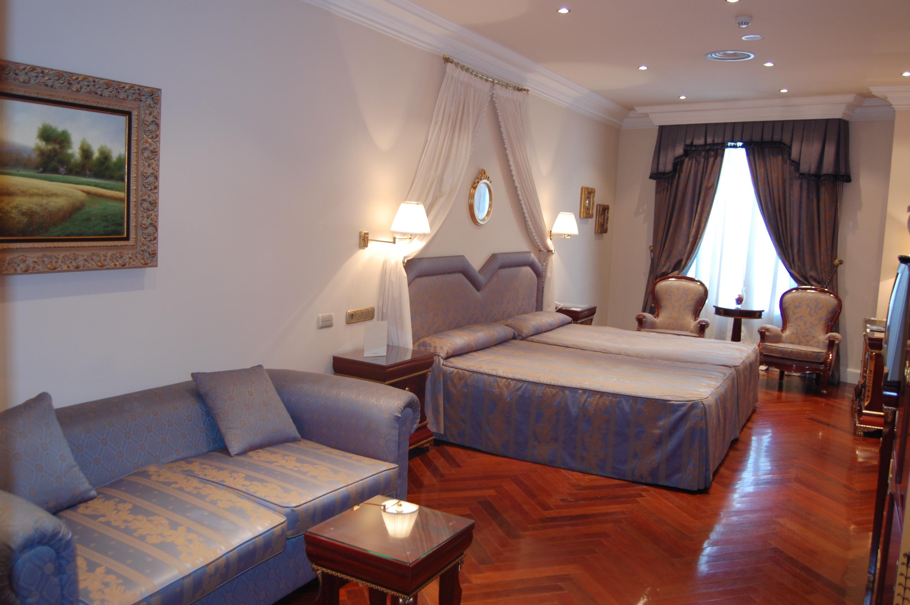 Alameda Palace Hotel 5*