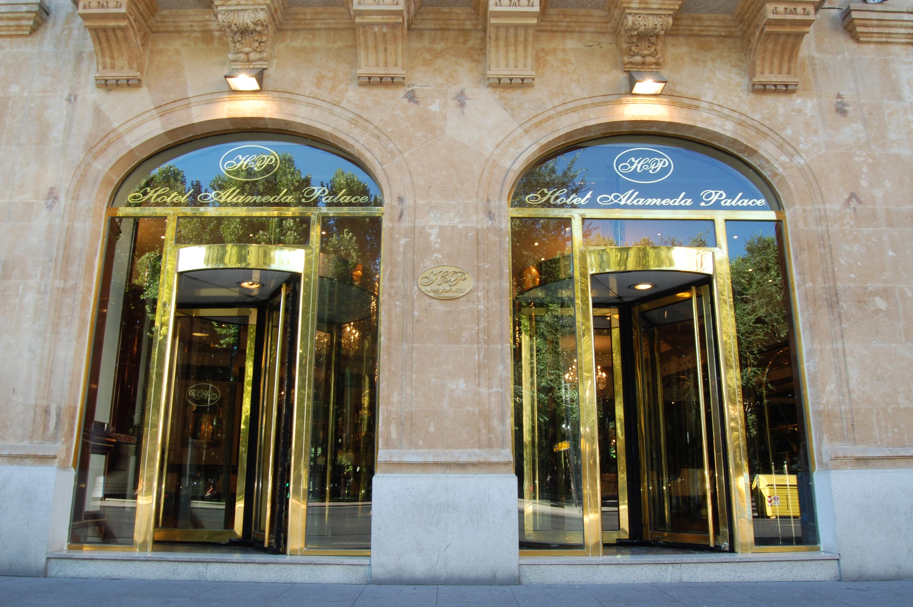 Alameda Palace Hotel 5*