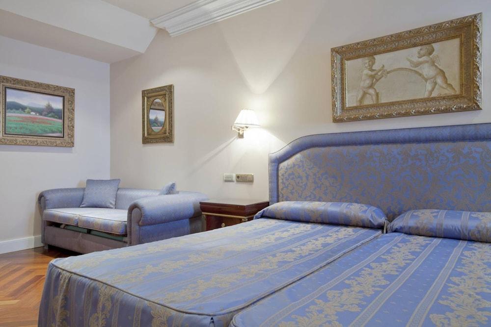Hotel Alameda Palace